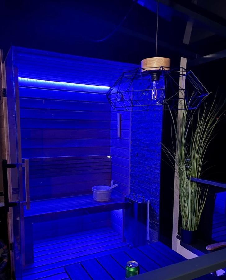 Relax Sauna Apartman Privat Finn Szaunaval 케츨리 외부 사진